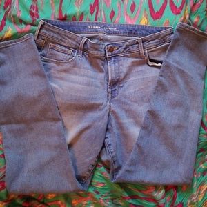 Mid rise light wash rockstars